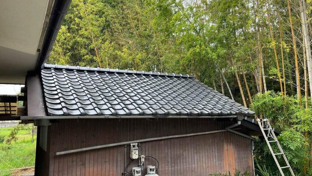 ウルトラ3S瓦スーパーへ葺き替え！美観と災害対策を実現しました／完成