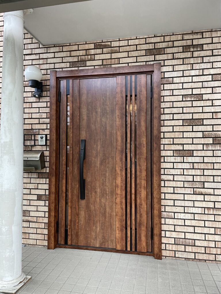 一日で完了！リフォーム玄関ドア