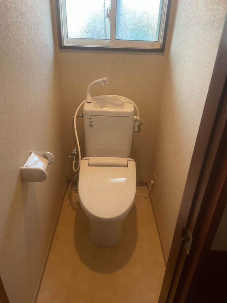 「立ち座りの不安」を解消するトイレリフォーム