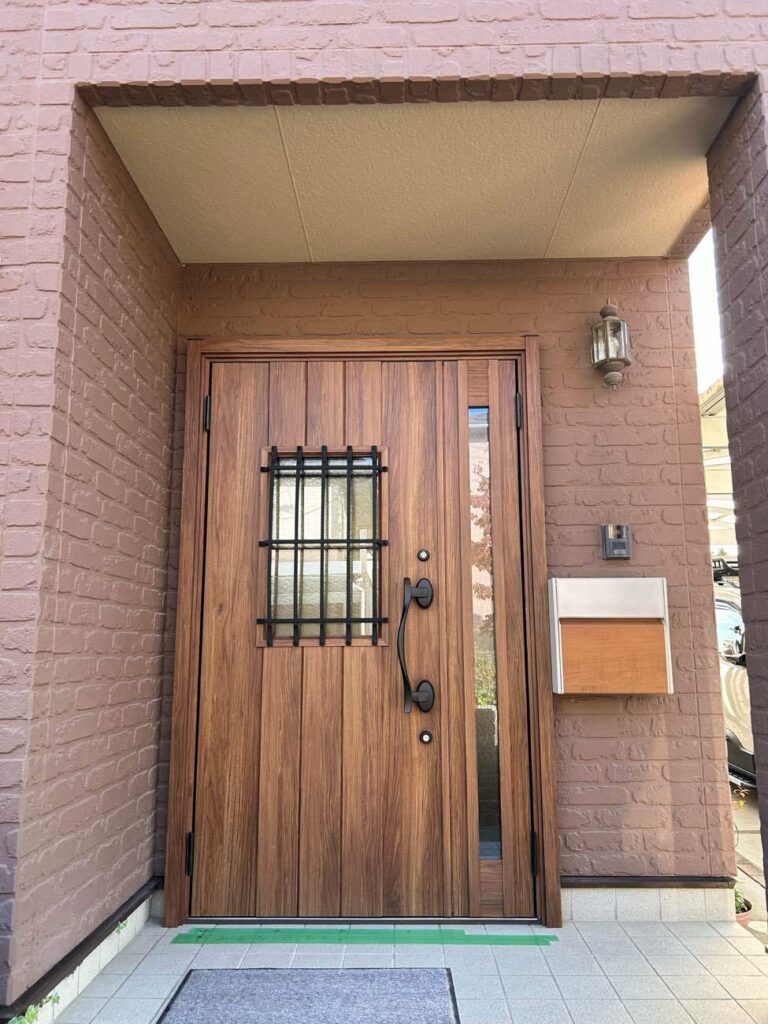 玄関ドアが新しくなりました！