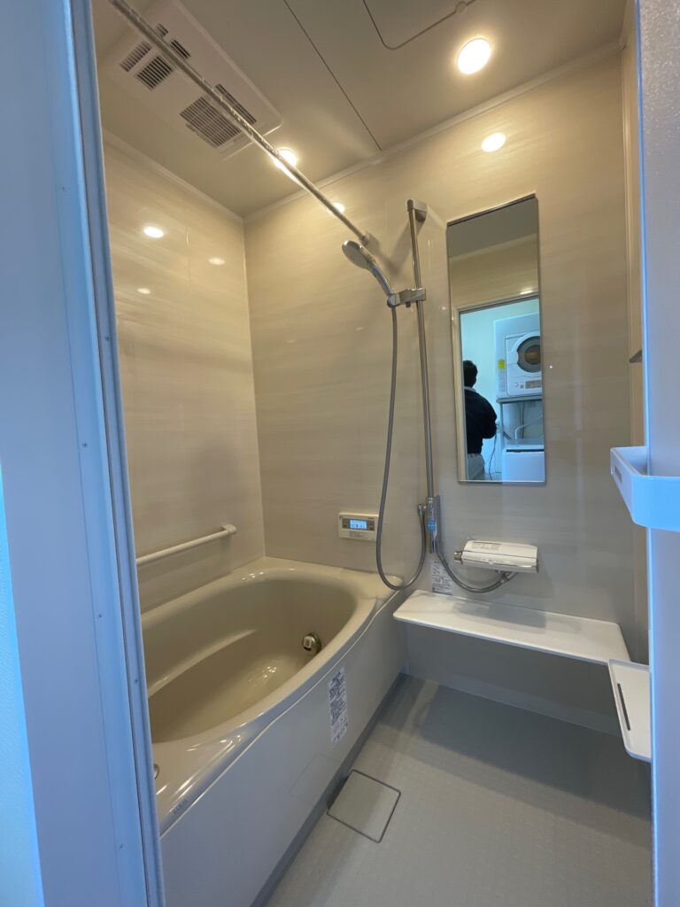 タイルの冷たさとおさらば！スッキリ掃除しやすいお風呂へ！