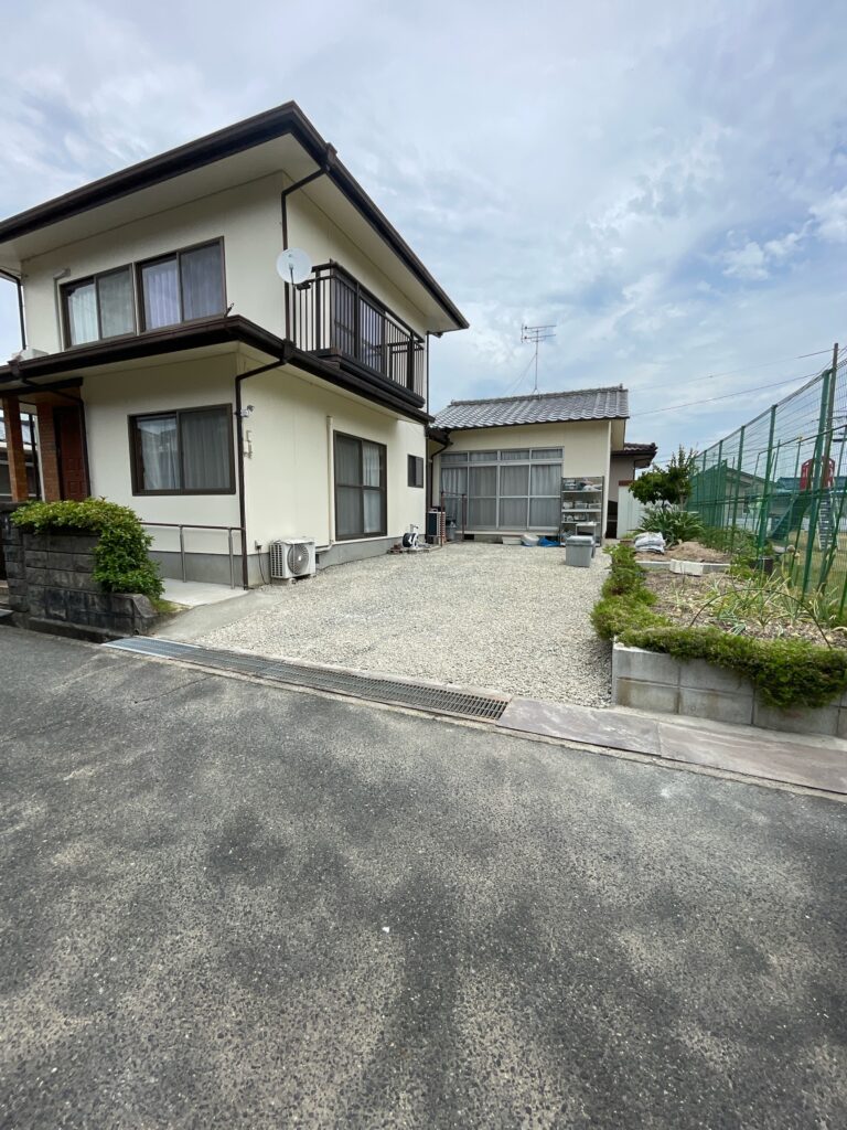 駐車場砂利敷工事