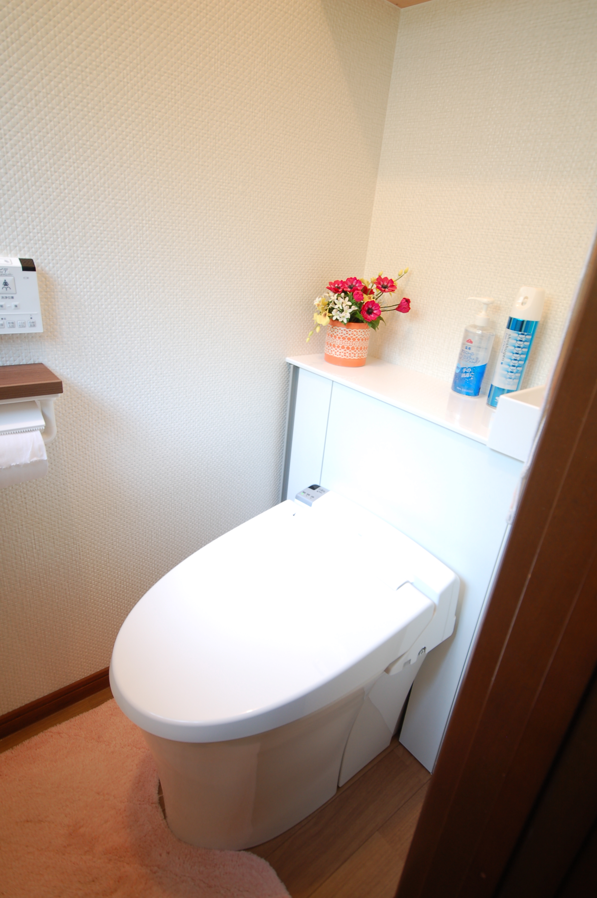 階段下のトイレをリフレッシュ！ リフォーム・コバーン｜東広島市、呉市周辺でリフォームするなら