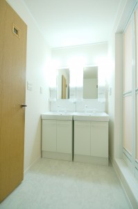 社員寮を綺麗に 浴室 洗面 トイレリフォーム リフォーム コバーン 東広島市 呉市周辺でリフォームするなら 社員寮を綺麗に 浴室 洗面 トイレリフォーム リフォーム コバーン 東広島市 呉市周辺でリフォームするなら