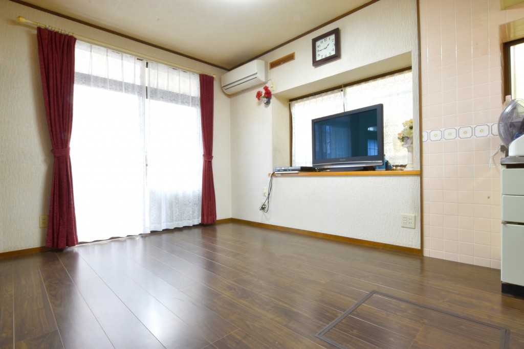 床のへたりを解消!フローリング追い張り工事!