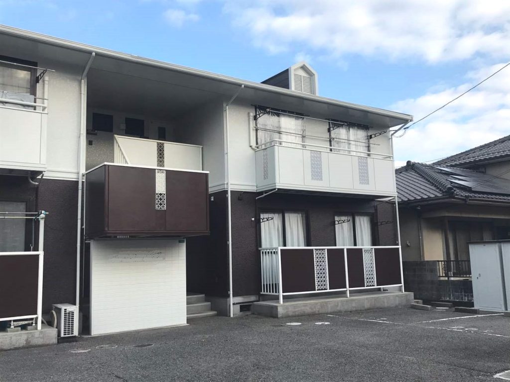 2階建てアパートの屋根外壁をリフレッシュ!屋根外壁塗装工事!