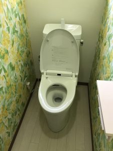 東広島市黒瀬町 A様邸 トイレ・玄関廊下工事