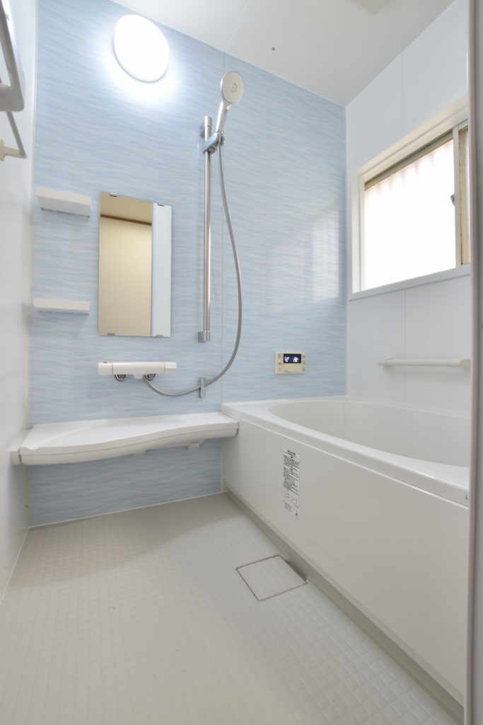 内装に青色を取り入れ清潔感のある浴室に♪浴室洗面トイレ改装工事!