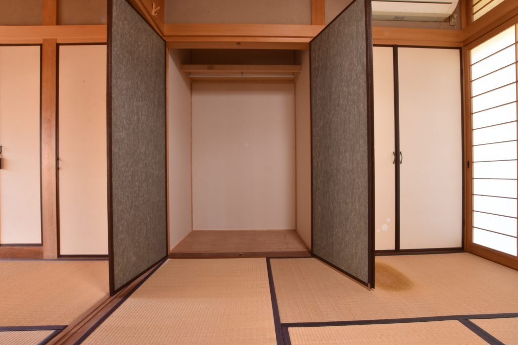 押入を洋服が掛けられるクローゼット代わりへリフォーム!