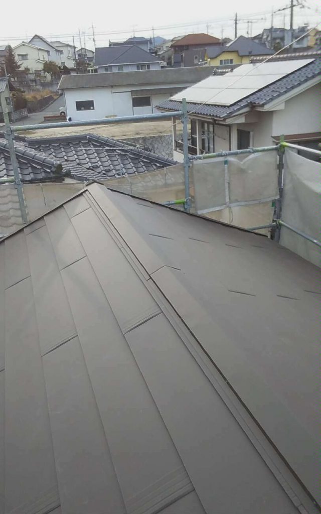 雨漏れを防ぐガルバリウム鋼板！屋根外壁工事！