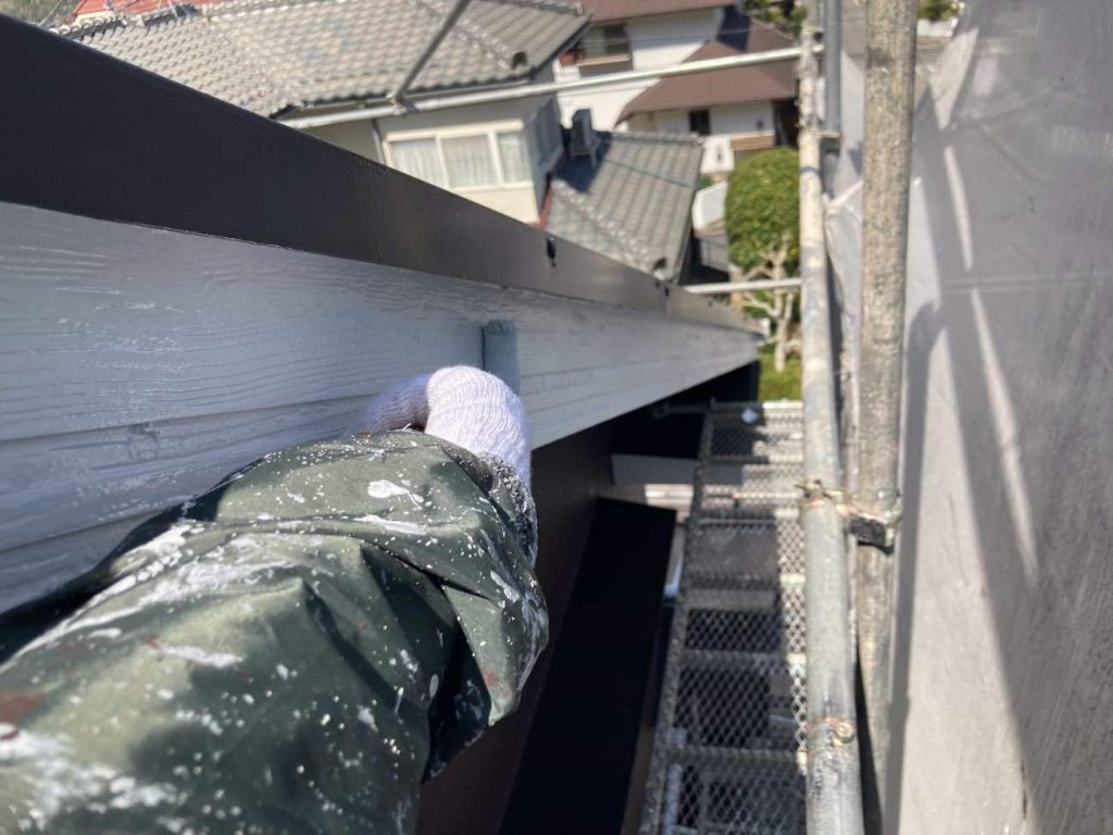 バルコニーのアクセントがポイント！屋根外壁塗装工事・バルコニー防水工事！